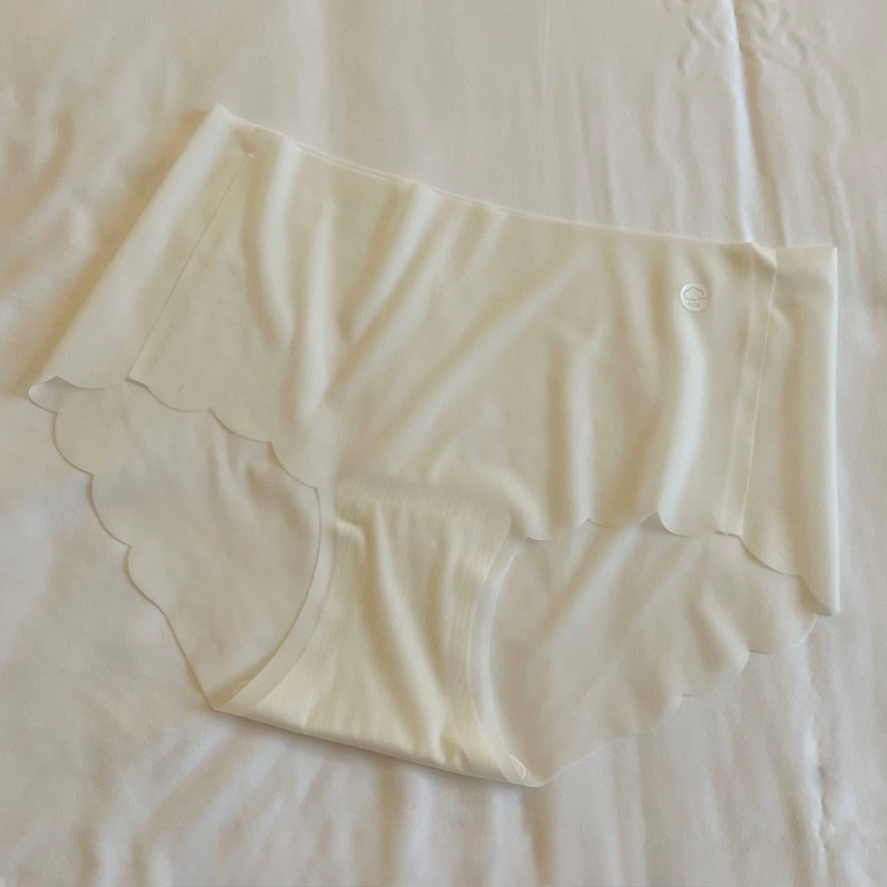 Ice Silk Buttermilk Seamless Panties
