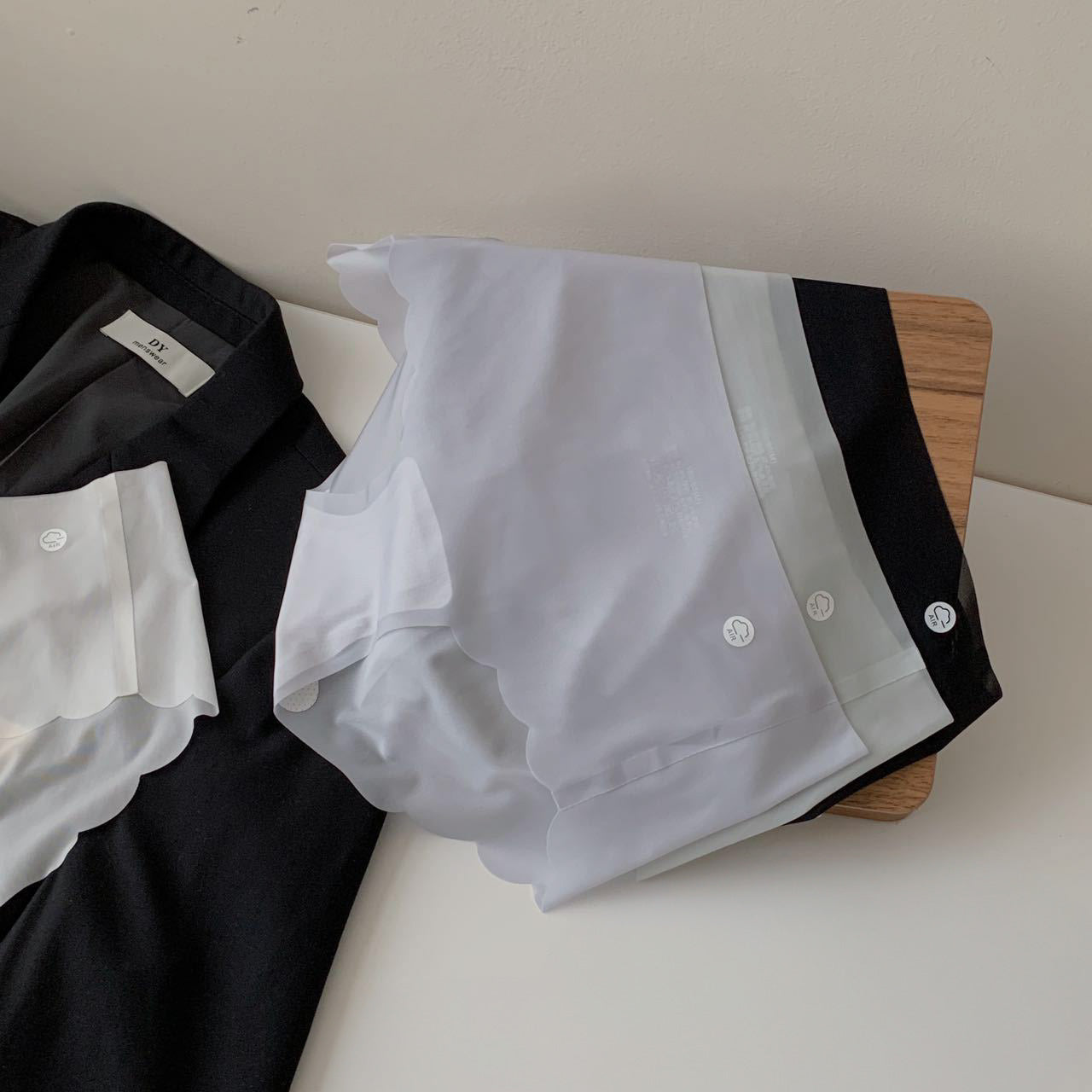 Ice Silk Buttermilk Seamless Panties